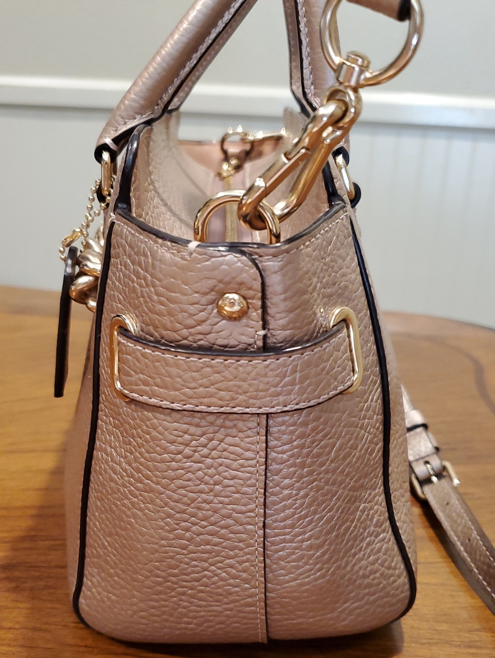 Like NEW Coach Blake Carryall 25 Bag Rose Gold - Picture 4 of 15